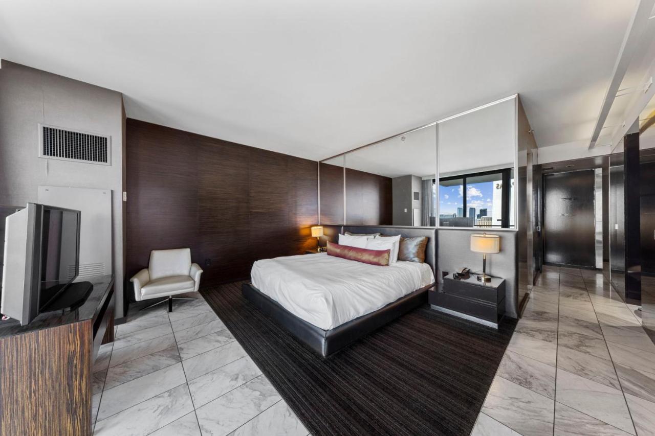 Huge Modern Luxury 17 Floor Panoramic Corner Suite With Open Balcony Las Vegas Extérieur photo