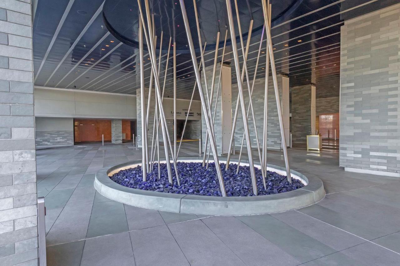 Huge Modern Luxury 17 Floor Panoramic Corner Suite With Open Balcony Las Vegas Extérieur photo