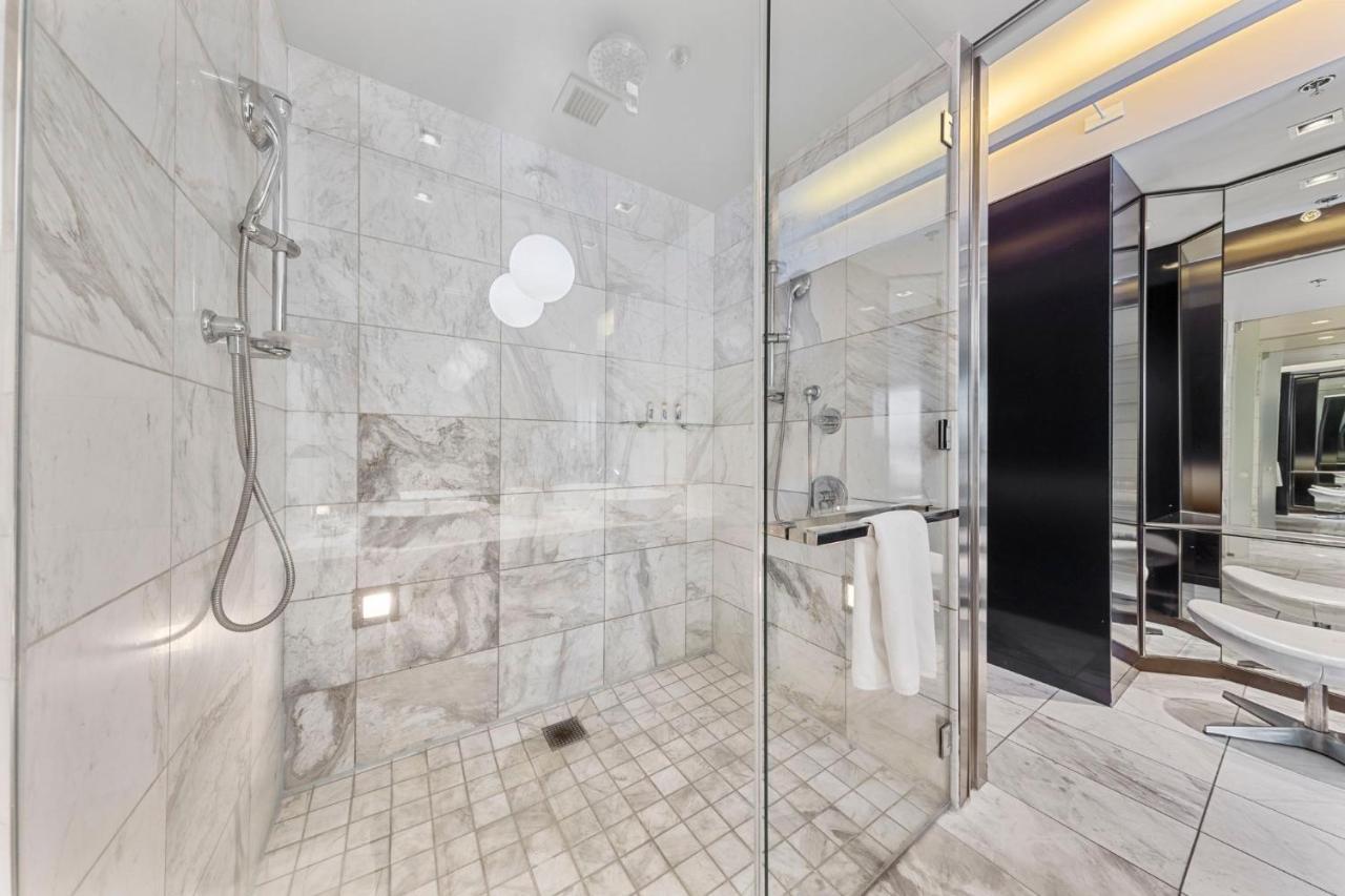 Huge Modern Luxury 17 Floor Panoramic Corner Suite With Open Balcony Las Vegas Extérieur photo