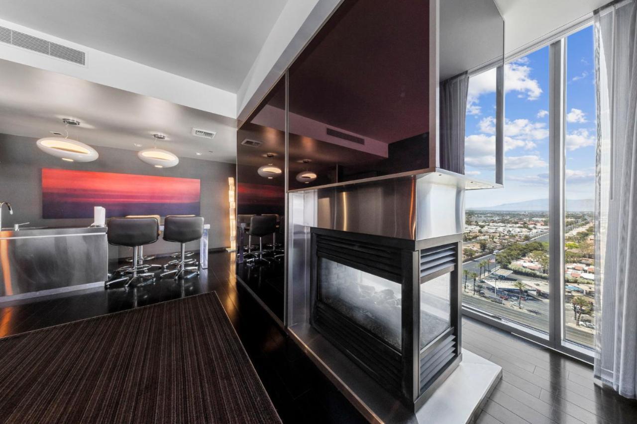 Huge Modern Luxury 17 Floor Panoramic Corner Suite With Open Balcony Las Vegas Extérieur photo